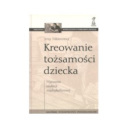 Kreowanie tożsamości...